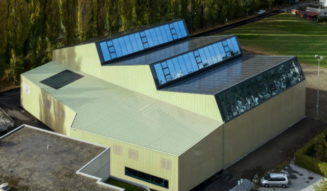 Prix solaire suisse pour un gymnase de Visp équipé en modules solaires Kyocera‏