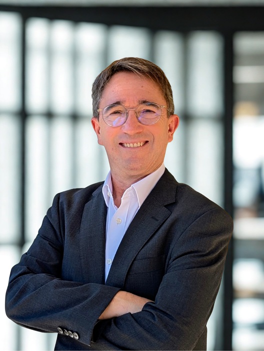 Maxime Mazel, directeur Marketing Smart Building, ABB Electrification France : « L’enjeu est de pouvoir intervenir sur les bâtiments existants avec un minimum de perturbations, en valorisant les équipements déjà en place. »