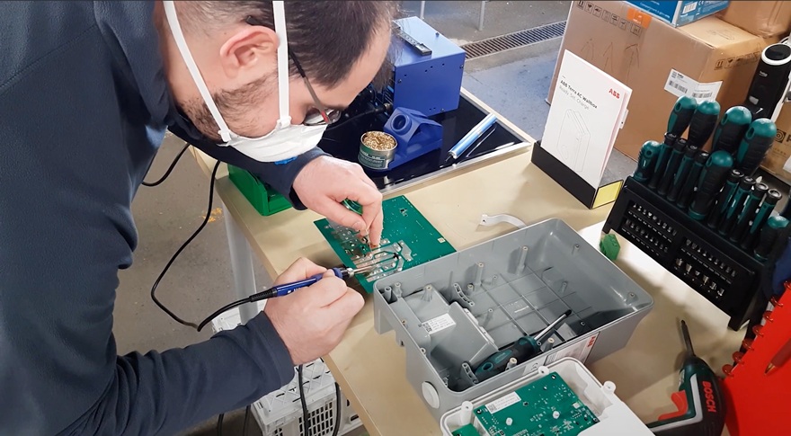 DOSSIER : Réemploi des équipements électriques, une solution durable alliant écologie et économie