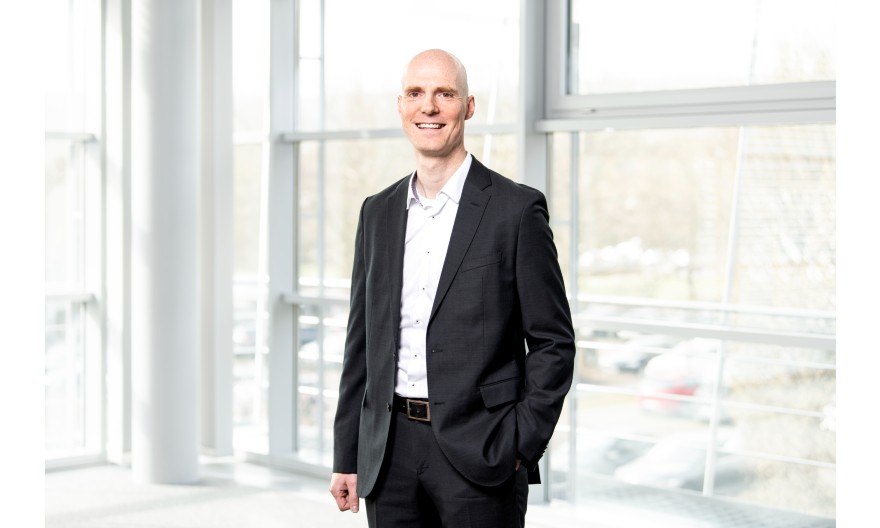 Lutz Steiner, Senior Vice President Product Line KNX & Group R&D Building Automation, ABB, et membre du KNX Executive Board : « Le développement d’un portefeuille KNX IoT sans fil constitue une évolution majeure à venir. »
