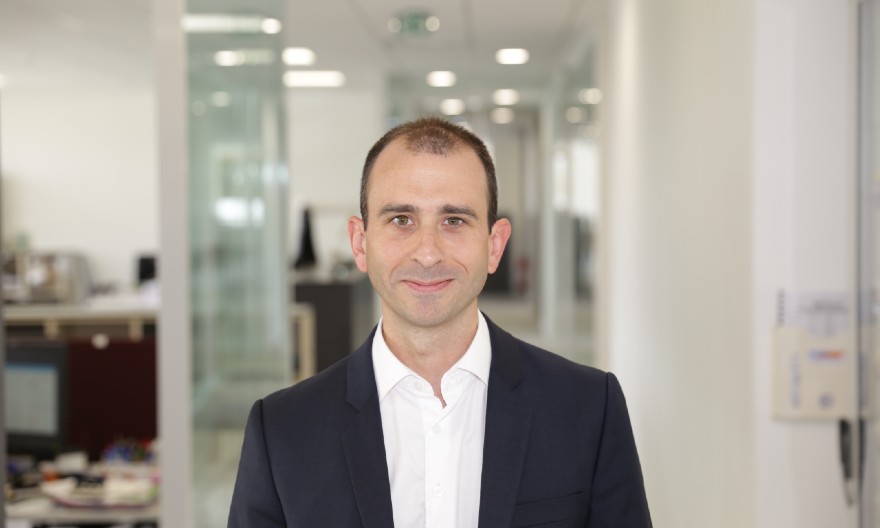 Yann Plévin, Siemens Smart Infrastructure France et référent KNX : « Notre stratégie vise le bâtiment autonome, centré sur l’humain, capable d’optimiser en continu ses performances énergétiques et opérationnelles. »